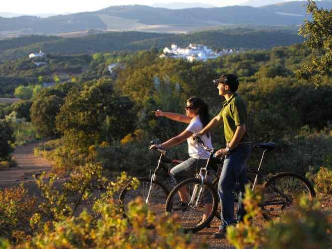Barcel La Bobadilla presenta sus nuevas rutas en bicicleta