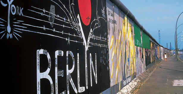 Berln del Reichstag hasta la ciudad global, 25 Aniversario