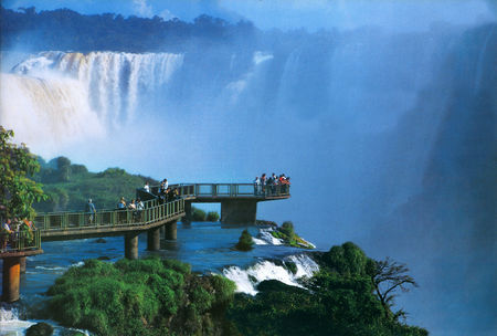 SayHueque.com  ha anunciado dos nuevos viajes a la Patagonia Argentina y las Cataratas del Iguaz.