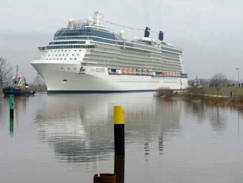El crucero Celebrity Silhoutte realizar la maniobra de paso por el rio Ems el 29 de Junio?