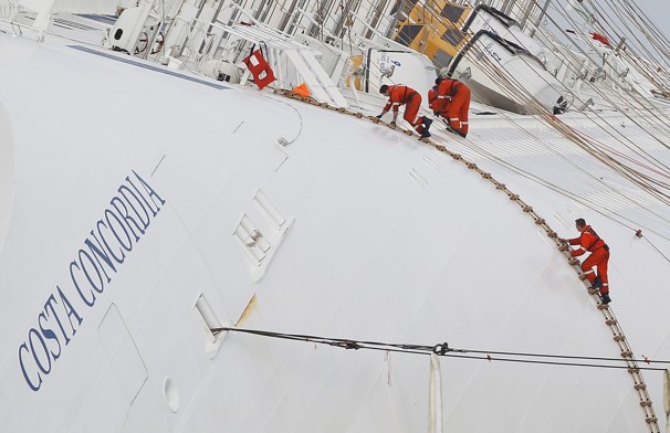 Costa Cruceros publica los planes de retirada del Costa Concordia