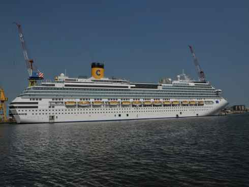 Costa Favolosa, el mayor crucero italiano entra en servicio en Venecia
