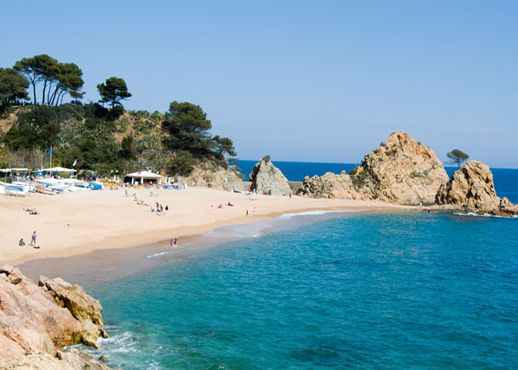 El turista español opta por los destinos nacionales este verano