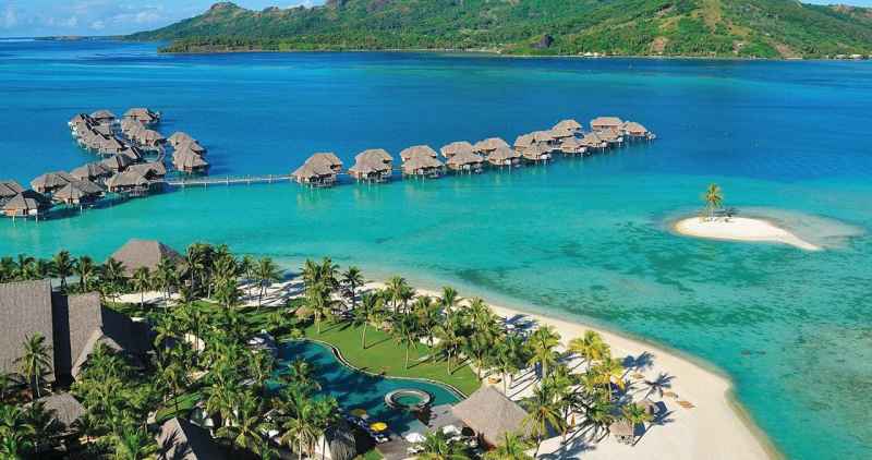 Four Seasons Resort Bora Bora presenta el Men Romance