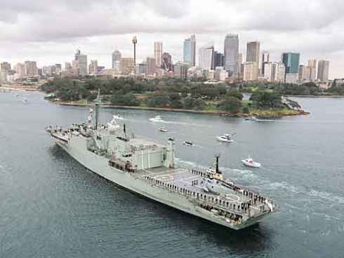 Cruceros y barcos de guerra se disputan espacio en el Puerto de Sidney