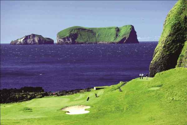Islandia, un paraso para el turismo de aventura y el golf