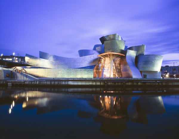 La Curvatura del titanio: Museo Guggenheim de Bilbao