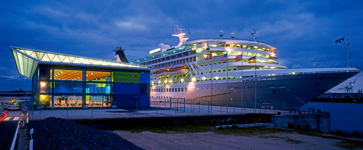 Ceremonia de inauguracin para la  nueva terminal de cruceros de Hamburgo