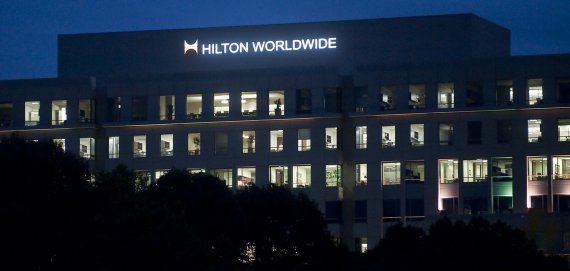 Hilton Worldwide y el Schiphol Group crearn un nuevo e icnico hotel de aeropuerto