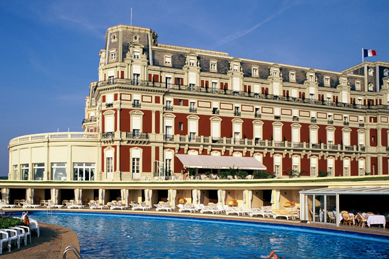 Hotel du Palais - Biarritz, Francia - 5 Estrellas de Lujo Resort & Spa - piscina del hotel