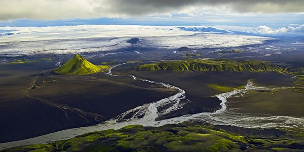 Los volcanes de Islandia  cada vez ms inquietos