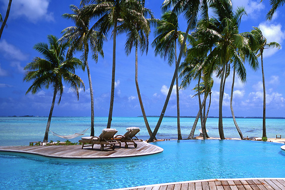 Le Tahaa ,isla privada & Spa, en la Polinesia francesa -piscina frente al pacifico