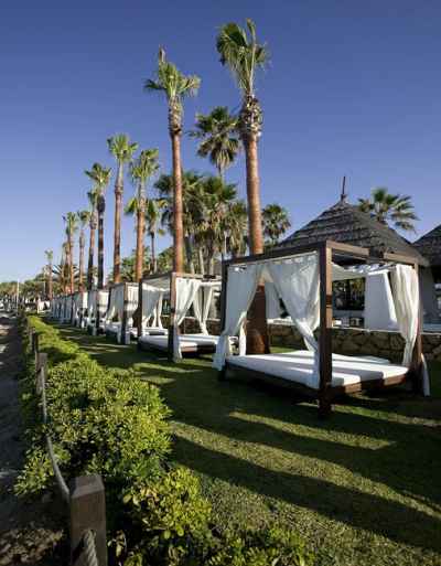 El resort marbellí Don Carlos inaugura en junio el Orange Beach Club