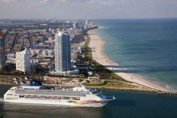 NCL presenta sus cruceros 2014/15 por el Caribe,Bahamas y Florida
