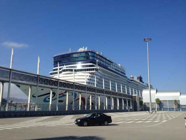 Barcelona vuelve a acoger al crucero Norwegian Epic