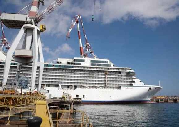 El nuevo crucero Riviera será bautizado en Barcelona el 11 de mayo