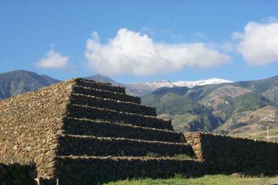 Noticias Tenerife - Piramides de Gmar inaugura su Jardin Secreto