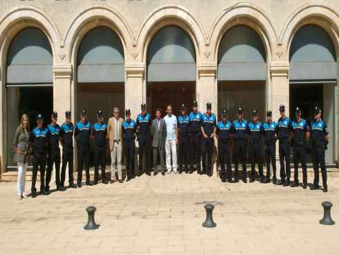 El presidente de la Autoridad Portuaria de Tarragona presenta los nuevos equipos de la policia portuaria
