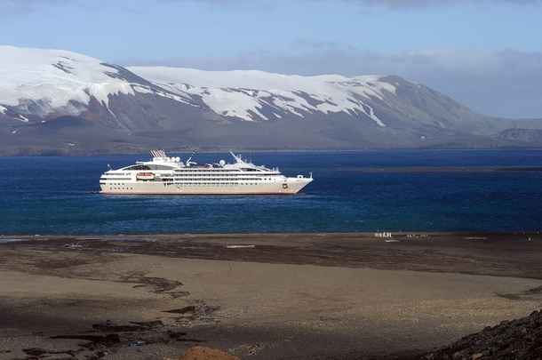 Cruceros Ponant ya dispone del catlogo de viajes verano 2013