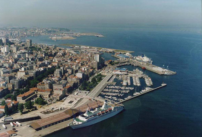 El Puerto de Vigo ha incrementado su trfico de contenedores un +7% el primer semestre 2011