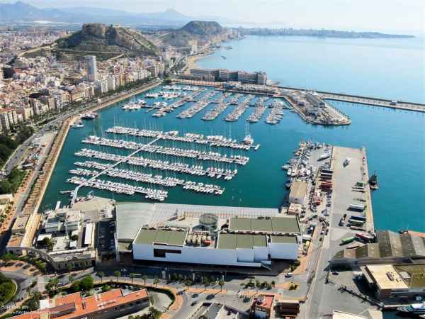 Alicante celebra un encuentro sobre el trfico de cruceros