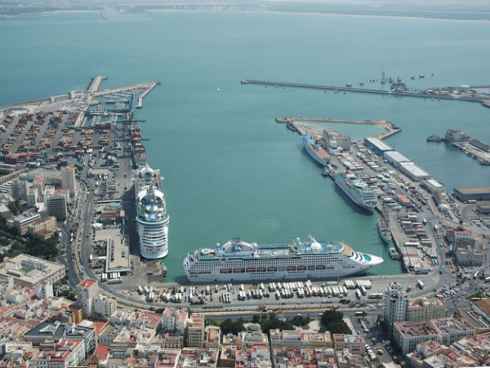 Hoy más de 8.000 personas en dos escalas de crucero en el Puerto de Cádiz