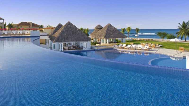 Resort St. Regis Punta Mita 5 aniversario con el paquete Five Diamonds