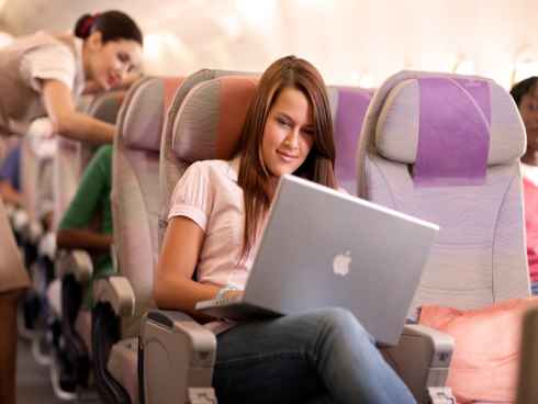 Los A380 de Emirates estrenan Wi-Fi