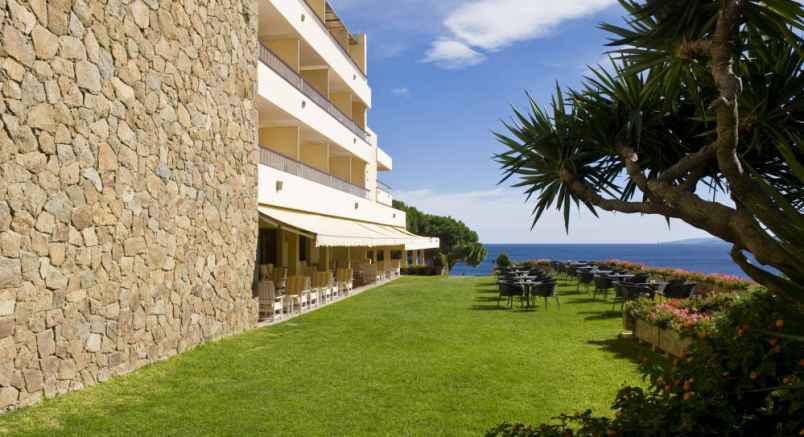 Almadraba Park en Roses tercer mejor hotel de playa de Espaa