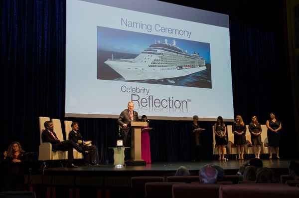 Celebrity Cruises bautiza su nuevo crucero Celebrity Reflection