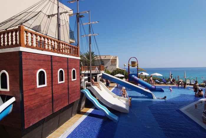 Trivago presenta 5 hoteles para disfrutar del verano en familia