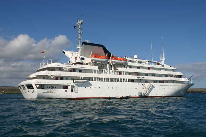 Silversea compra crucero de expedicin y empresa de turismo en las Galpagos