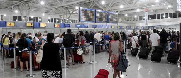 Cientos de turistas perdieron los vuelos debido a la huelga de autocares en Mallorca