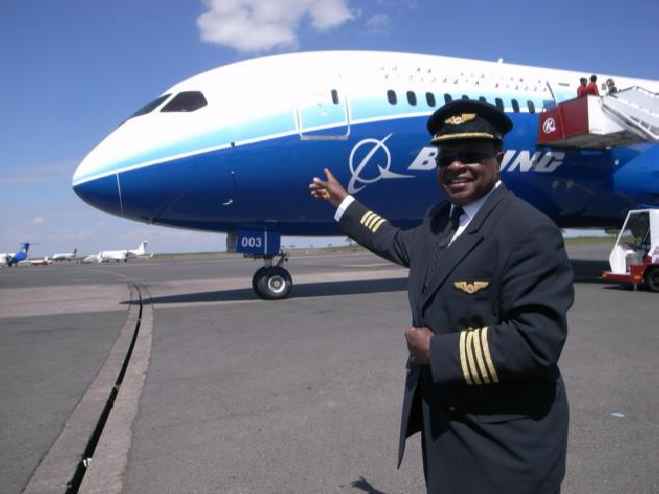 Boeing entrega el primer 787 Dreamliner a Kenya Airways